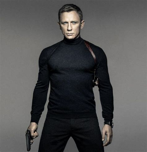 Our 15 Favorite Outfits from Daniel Craig’s James Bond